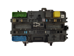 Calculateur Opel 13206762 5DK008669-32 HK GM Hella Calculateur Opel 13206762 5DK008669-32 HK GM Hella
