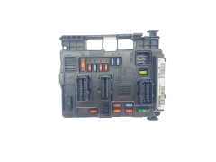 Calculateur BSM-B2 T118470002E 9643498980 PSA Siemens 40121 Calculateur BSM-B2 T118470002E 9643498980 PSA Siemens 40121