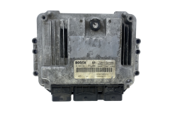 Calculateur 0281011275 8200305678 8200269879 Renault Bosch 49602