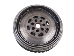 Volant Moteur Bimasse 8200416944 7701476546 2.2 dci Renault 