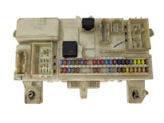 Boîtier Fusibles 8690720 519096127 Volvo 19997 Boîtier Fusibles 8690720 519096127 Volvo 19997