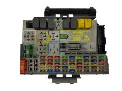 Boîtier Fusibles Opel 24412497 GM 19804