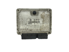 Calculateur 0281010211 045906019M VW Bosch