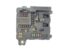 Calculateur UPC X84 N3 8200306033 S118399300G Renault Siemens 59024 Calculateur UPC X84 N3 8200306033 S118399300G Renault Siemens 59024