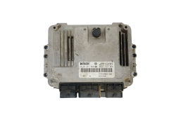 Calculateur 0281011529 8200051608 8200389519 Renault Bosch 38007