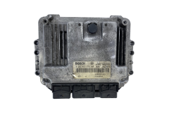 Calculateur 0281011776 8200391966 8200386508 Renault Bosch 49656