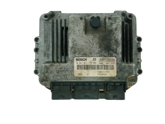 Calculateur 0281011776 8200391966 8200386508 Renault Bosch 30967
