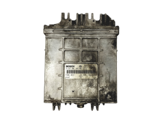 Calculateur 0281001809 7700110647  Renault Bosch 