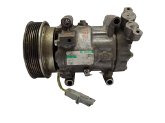 Compresseur De Climatisation Renault 8200578856 SD6V12 1446 Sanden Compresseur De Climatisation Renault 8200578856 SD6V12 1446 Sanden