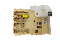 Boîtier Fusibles 6358-3367 82730-12X80A Toyota Boîtier Fusibles 6358-3367 82730-12X80A Toyota