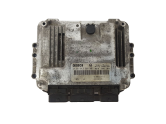 Calculateur 0281012588 8200527713 8200566220 Renault Bosch 3248