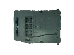 Calculateur Renault UCH N3 8200606830 S118400260F Siemens 31639 Calculateur Renault UCH N3 8200606830 S118400260F Siemens 31639