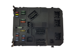 Calculateur BSI E02-00 9653667680 S118085220E PSA Siemens 1716