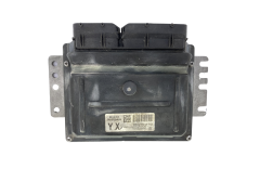 Calculateur Nissan MEC32-040 L4 YX Hitachi 49780