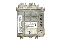 Calculateur 0281001437 P56028704AD  Chrysler Bosch