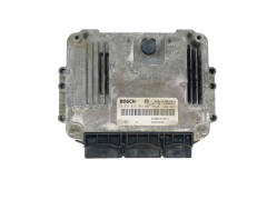 Calculateur 0281013364 8200635663 8200833387 Renault Bosch 37664 Calculateur 0281013364 8200635663 8200833387 Renault Bosch 37664