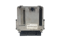 Calculateur 237104627R 237104376R 0281030899 Renault Bosch 43925