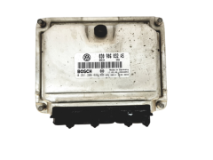 Calculateur 0261206823 030906032AS VW Bosch 20833 Calculateur 0261206823 030906032AS VW Bosch 20833