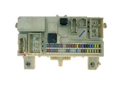 Boîtier Fusibles 8690722 519096317 Volvo  Boîtier Fusibles 8690722 519096317 Volvo