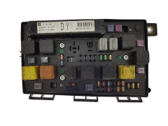 Calculateur 13181658 5DK008668-31 DY Opel GM Hella 2574 Calculateur 13181658 5DK008668-31 DY Opel GM Hella 2574