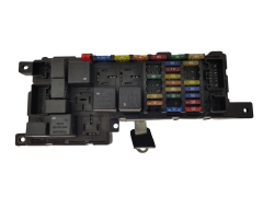 Boîtier Fusibles Volvo 9452993 518322110 19034