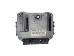 Calculateur 0281012589 8200527725 8200527756 Renault Bosch 61680