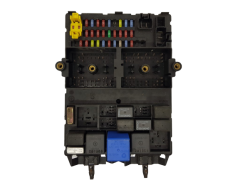 Boîtier Fusibles Jeep 04831433AC 518722202 Boîtier Fusibles Jeep 04831433AC 518722202