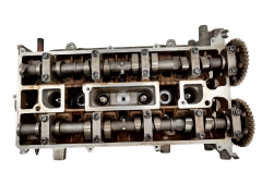 La Culasse Ford 3S4G-6090-AA 1S7G-6A271-BG 2.0 16V AOWA La Culasse Ford 3S4G-6090-AA 1S7G-6A271-BG 2.0 16V AOWA