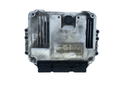 Calculateur 0281012589 8200527725 8200527756 Renault Bosch 49004