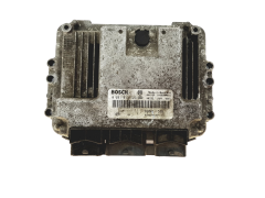 Calculateur 0281011723 8200311539 8200376187 Renault Bosch 27911