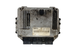 Calculateur 0281011549 8200310863 8200370779 Renault Bosch 42389