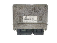 Calculateur VW 03E906033R 5WP44224 02 Siemens 45078
