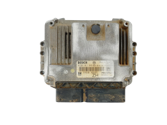 Calculateur Opel 0281011943 55556829 8973785712 Bosch 36950