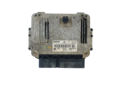 Calculateur Opel 0281011943 55556829 8973785711 Bosch 41266