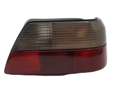 Phare De Voiture Droit Arrière Peugeot 605 635176 2173D Valeo