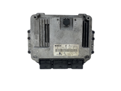Calculateur 0281012589 8200527725 8200527756 Renault Bosch 51768