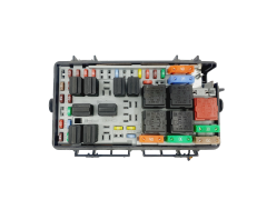 Boîtier Fusibles 13217394 EH Opel GM 35045 Boîtier Fusibles 13217394 EH Opel GM 35045