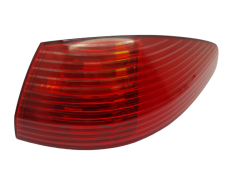 Phare De Voiture Droit Arrière Peugeot 607 6351N1 AXO Scintex