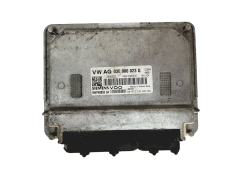 Calculateur 03E906023Q 5WP40853 04 Skoda Siemens 30312