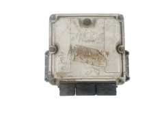 Calculateur 0281010483 8200039569 8200127078 Renault Bosch 38403