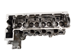 La Culasse Mercedes-Benz R6010161401 2.3d