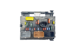 Calculateur PSA L10-00 9661086980 Delphi 44474 Calculateur PSA L10-00 9661086980 Delphi 44474