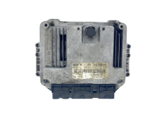 Calculateur 0281011237 8200305678 8200284704 Renault Bosch 61856