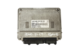 Calculateur 03D906023 5WP40806 04  VW SEAT SKODA Siemens 16821