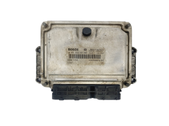 Calculateur 0281010501 8200118521 8200049304 Renault Bosch 43014