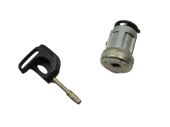 Commutateur D’allumage Ford Q68BA 1535 Commutateur D’allumage Ford Q68BA 1535