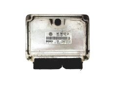 Calculateur 045906019CA 0281012195 VW Bosch 26111