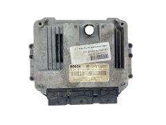 Calculateur 0281011237 8200305678 8200284704 Renault Bosch 63708