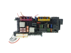 Boîtier Fusibles 168298 0-1670658-1 Mercedes Tyco 35083