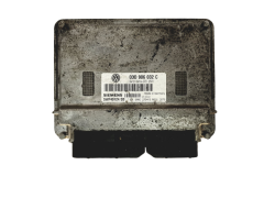 Calculateur 03D906032C 5WP40124 03 VW Siemens 18936